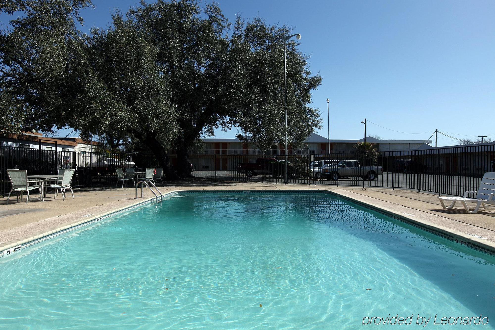 Americas Best Value Inn Uvalde Faciliteiten foto